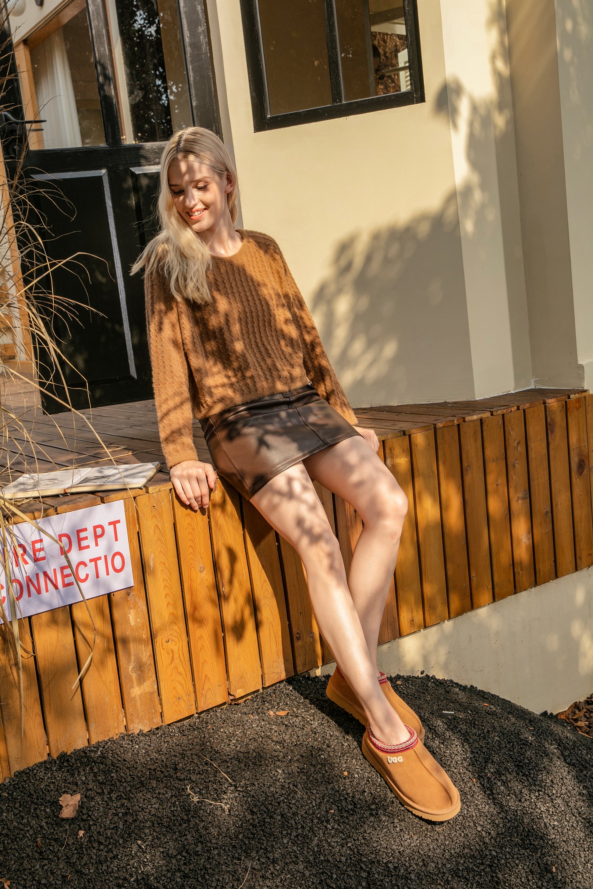 UGG Tasman Emb Logo Slippers Genuine Sheepskin Wool