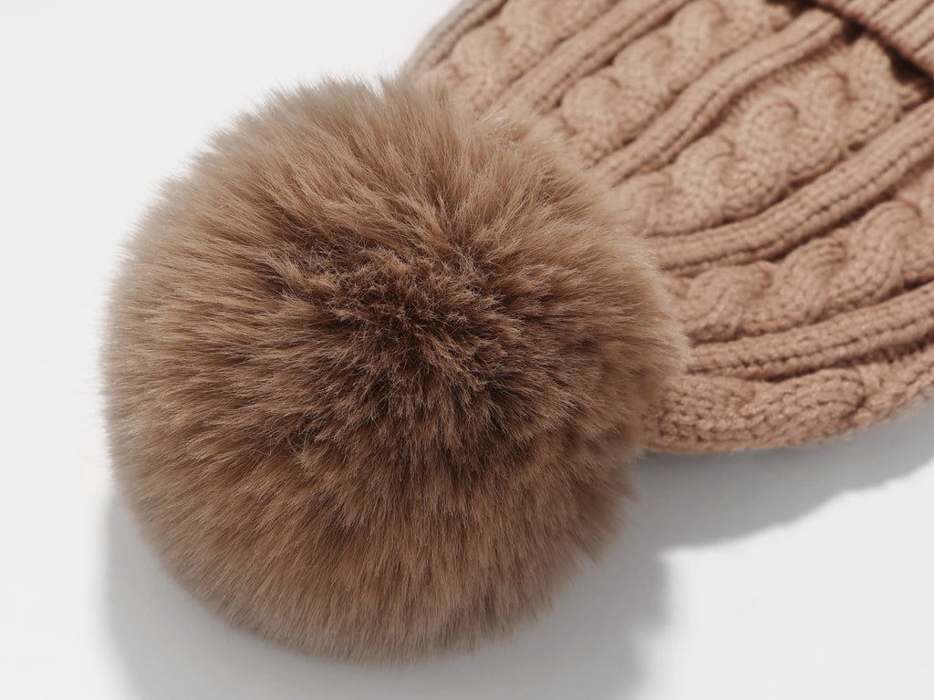 UGG  Pom Pom Beanie