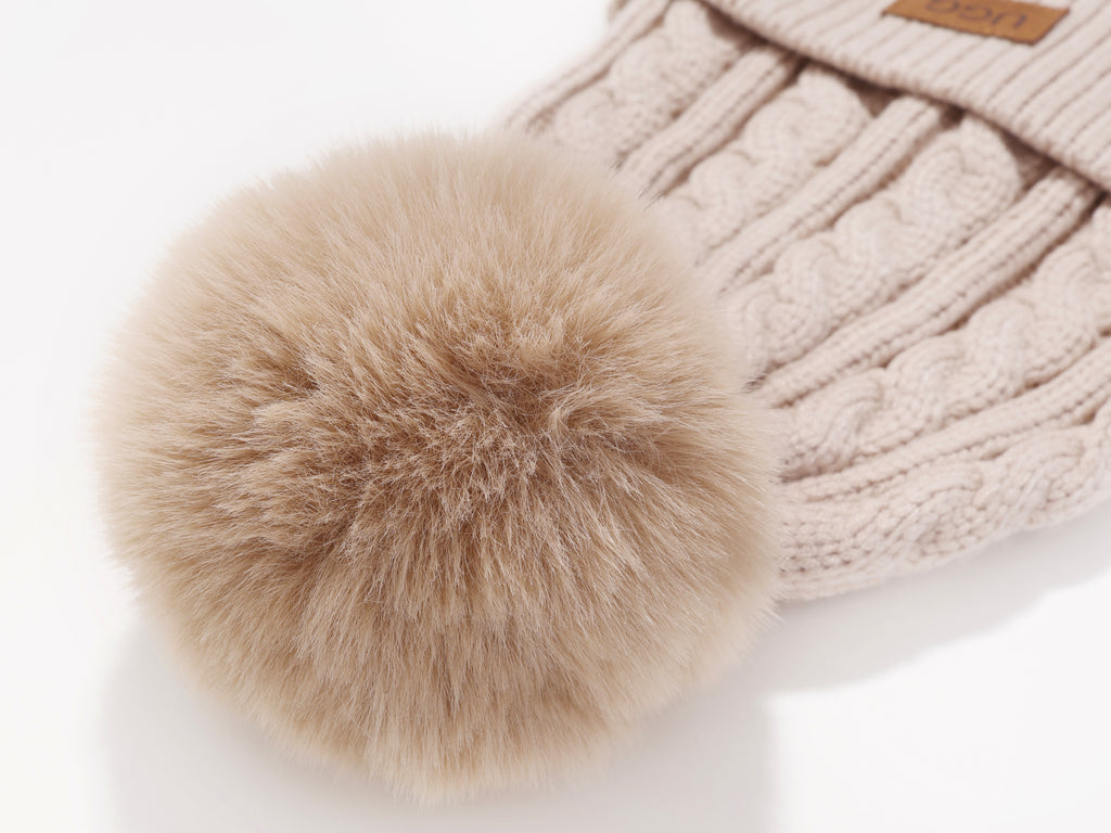 UGG  Pom Pom Beanie