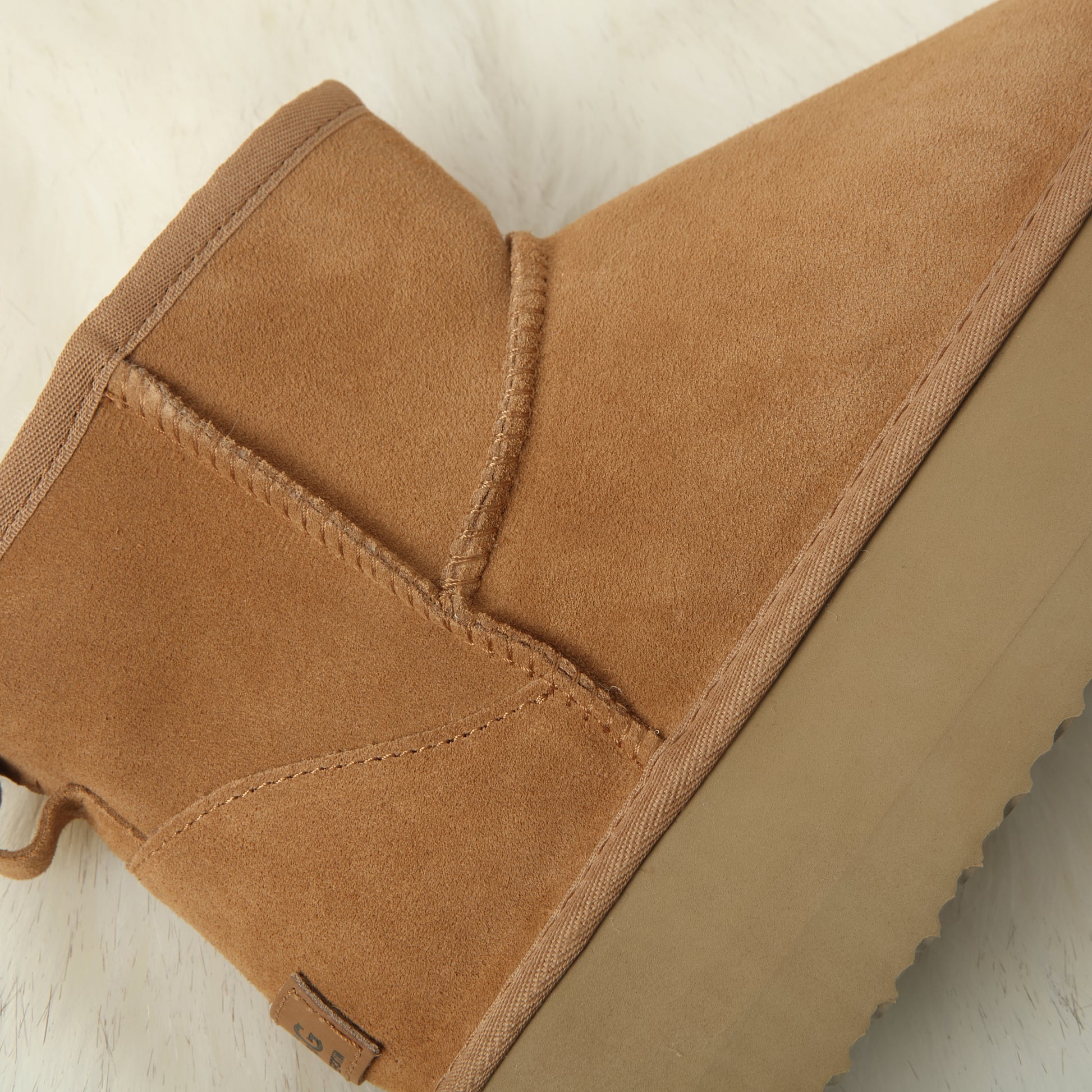 UGG Mini Classic Platform - Aussies UGG