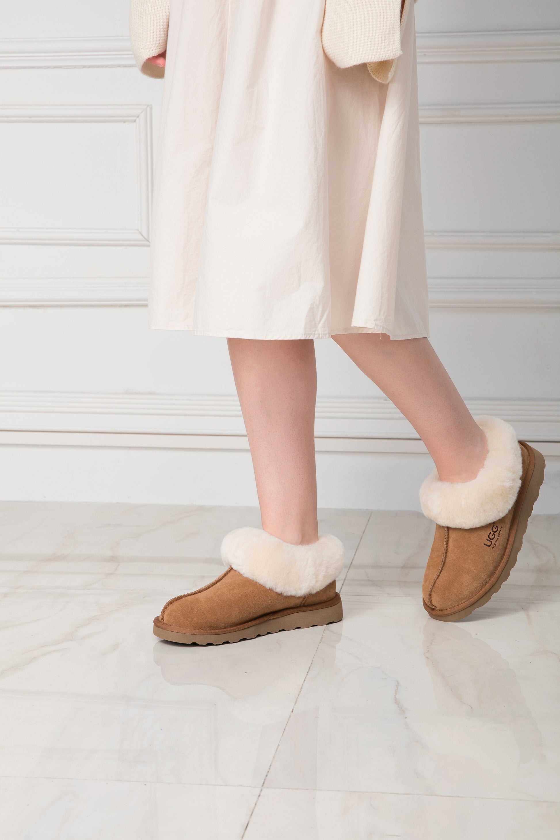UGG Women’s Classic Fold Collar Slippers